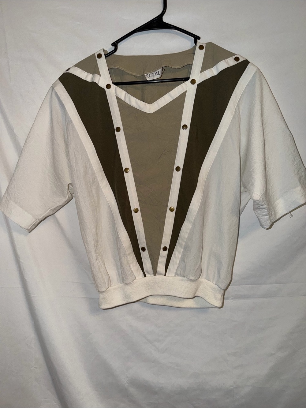 Vintage Regal Two-Tone Cropped Top in White and Olive